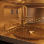 Micro-ondes encastrable - Hisense - 25L avec gril – Noir élégant HB25MOBX7G (900W, minuterie, programmable) – Image 6